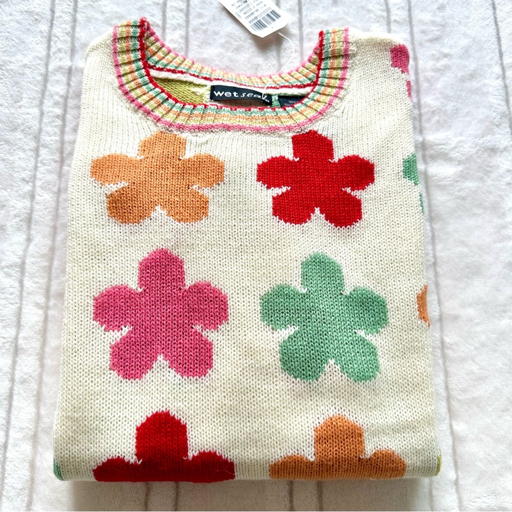 New with tag - Long Sleeve Crew Neck Sweater - Junior size L